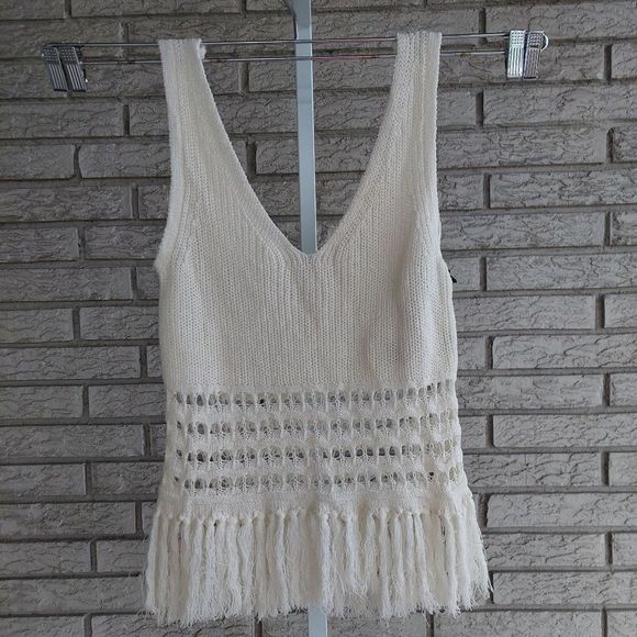 Line & Dot Cream Deep V-Neck Anemoi Fringe Sweater Tank Top NWT Medium - Picture 1 of 5